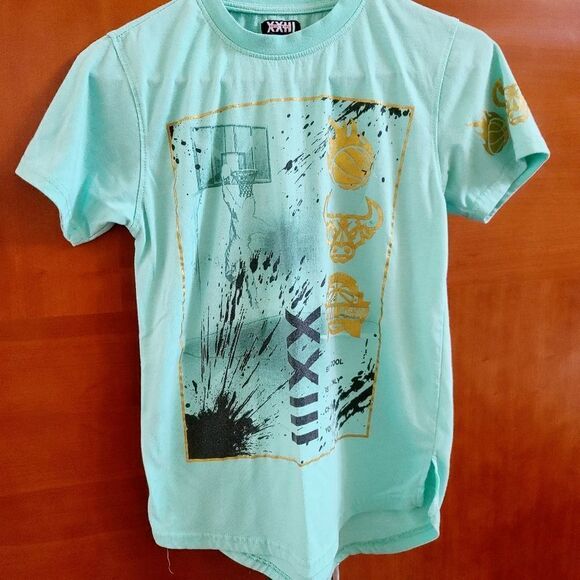 Twenty Three boys Chicago Bulls graphic basketball T-shirt - Picture 2 of 9